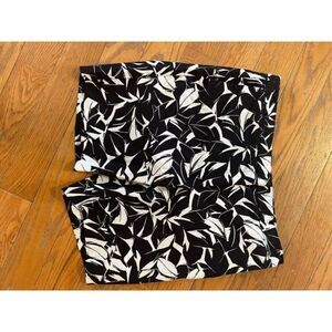 Mario Serrani Shorts (SZ 12)